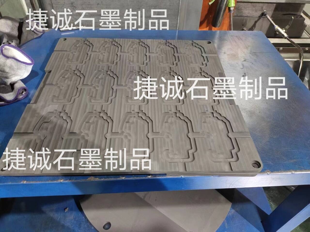 VC散熱模具，擴(kuò)散焊接超薄VC石墨治具，VC石墨模具，VC擴(kuò)散焊接石墨治具，石墨模具，石墨模具生產(chǎn)廠家