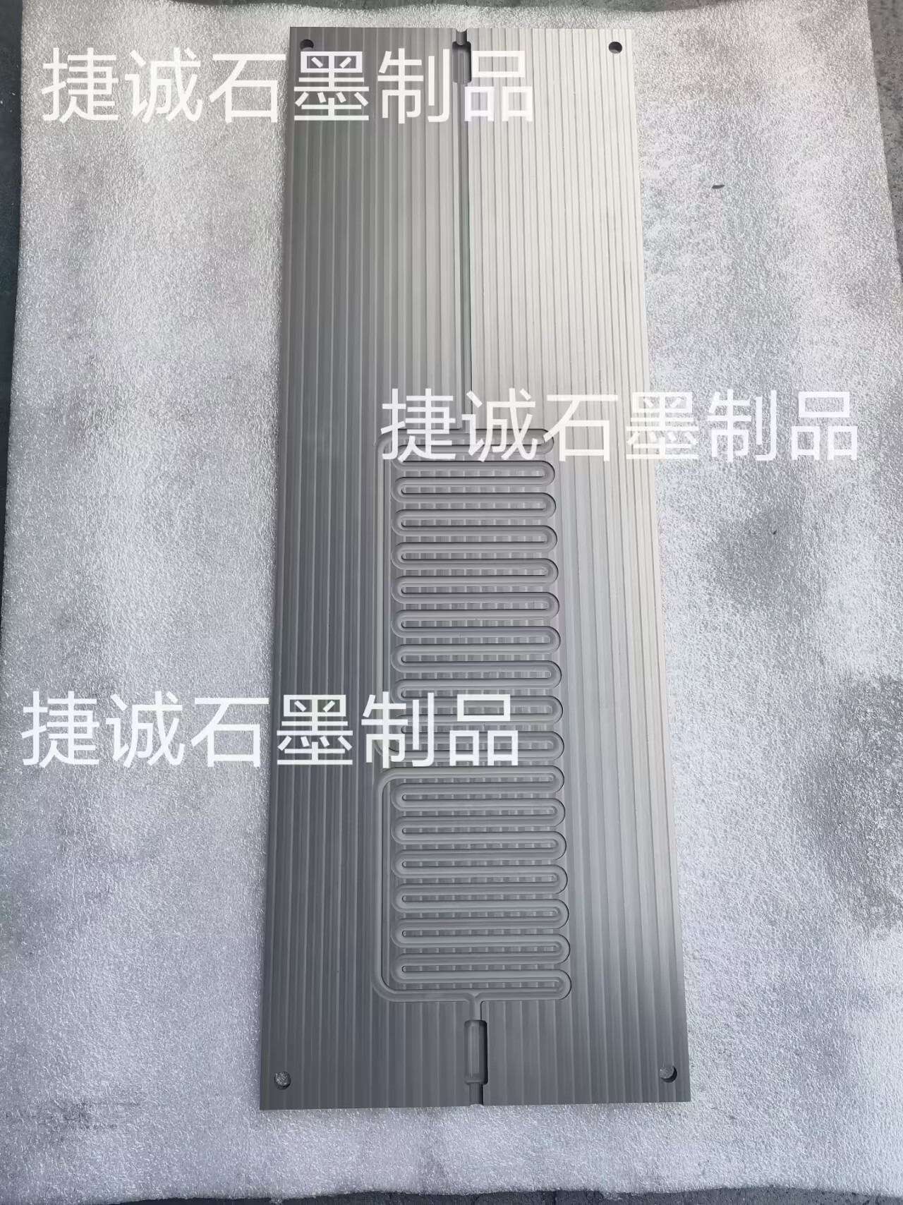 水冷板釬焊石墨模具，液冷板釬焊石墨模具，釬焊石墨模具，釬焊式液冷板石墨工裝，真空釬焊零件備件定制加工，銅板釬焊石墨模具，半導(dǎo)體石墨釬焊模具