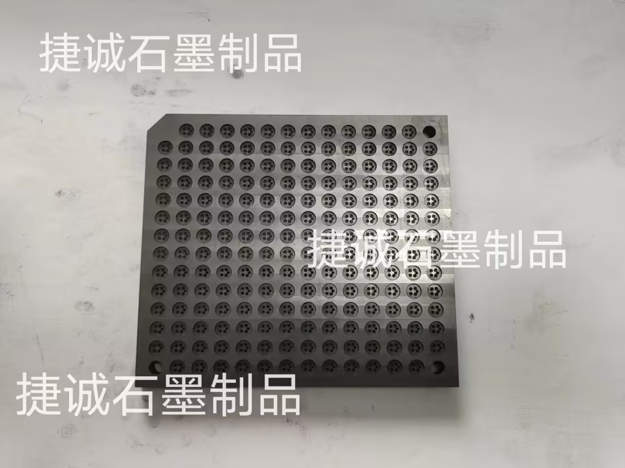 高溫封裝石墨工裝夾具，電子燒結(jié)石墨模具，燒結(jié)石墨模具，電子元件封裝石墨模具，電子產(chǎn)品燒結(jié)封裝石墨模具，石墨模具，石墨治具，石墨模具加工，石墨模具生產(chǎn)廠(chǎng)家